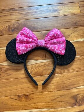 Sequin Black Minnie Ears Headband with Pink Bow